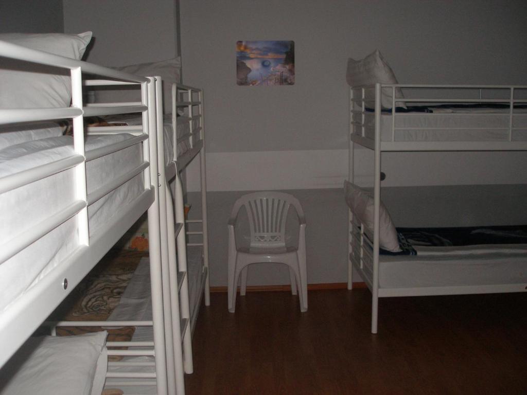 Kretan Hostel Bucureşti Phòng bức ảnh
